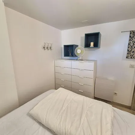 Duplex, 6 Couchages, Parking, Piscine, Tennis * Сен-Мандрие-сюр-Мер